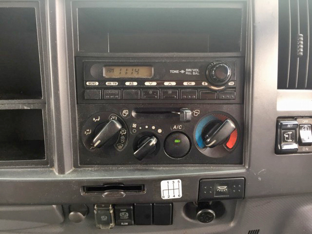 いすゞフォワードアルミウイング中型（4t）[写真35]