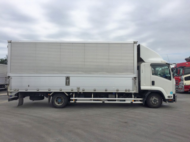 いすゞフォワードアルミウイング中型（4t）[写真06]