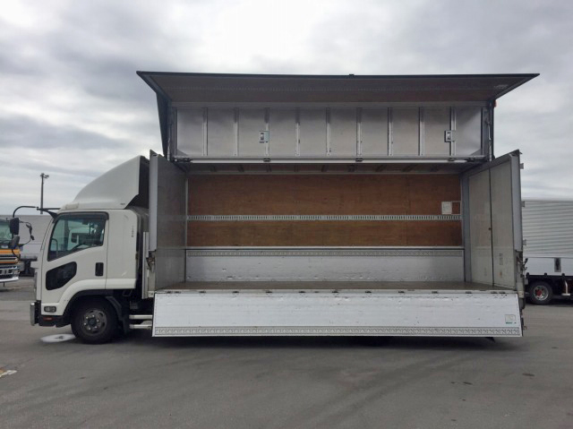 いすゞフォワードアルミウイング中型（4t）[写真07]