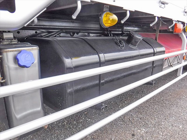 三菱ふそうスーパーグレートアルミブロック大型（10t）[写真13]