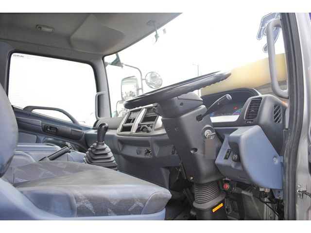 日野レンジャーコンテナ専用車増トン（6t・8t）[写真20]