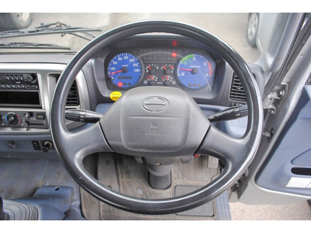 日野レンジャーコンテナ専用車増トン（6t・8t）[写真24]