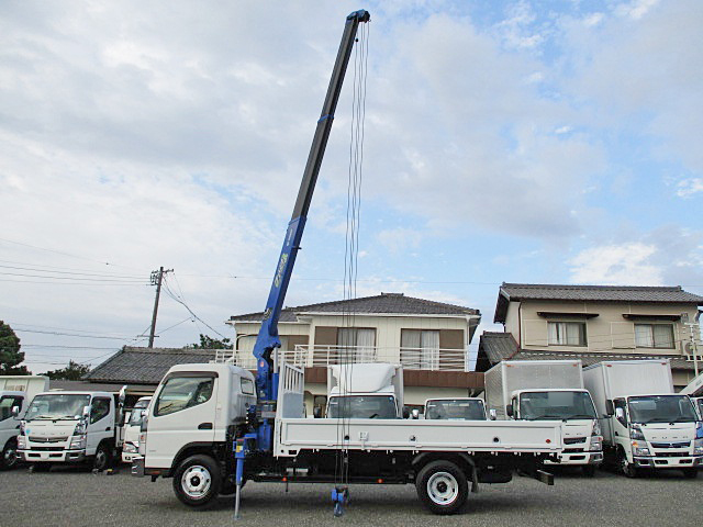 三菱ふそうキャンタークレーン3段小型（2t・3t）[写真13]