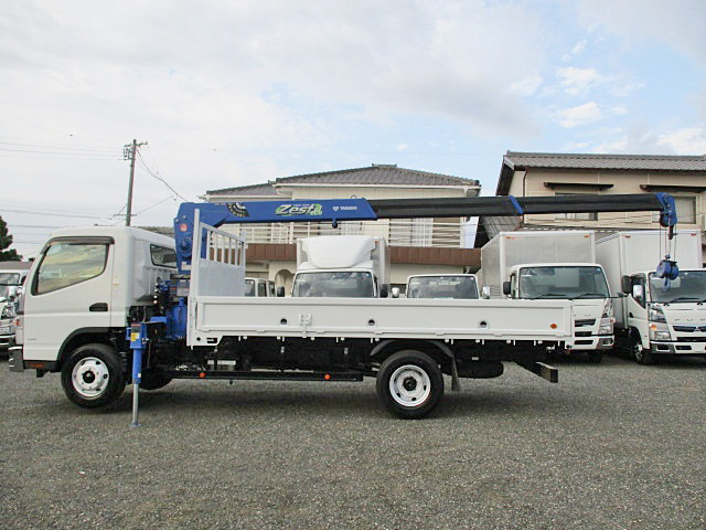 三菱ふそうキャンタークレーン3段小型（2t・3t）[写真14]