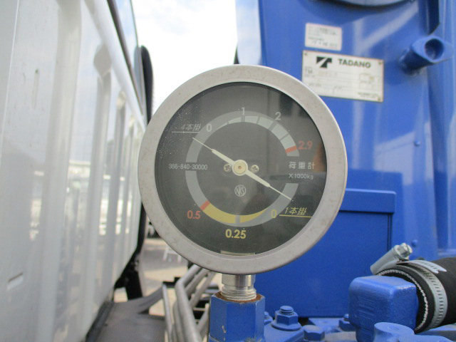 三菱ふそうキャンタークレーン3段小型（2t・3t）[写真17]