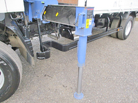 三菱ふそうキャンタークレーン3段小型（2t・3t）[写真19]