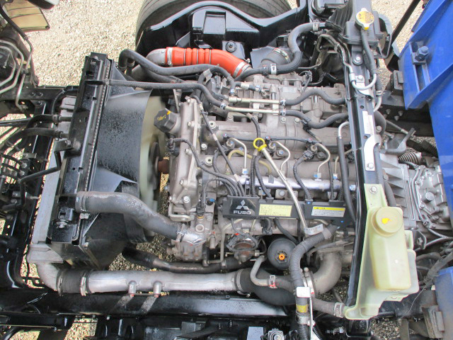 三菱ふそうキャンタークレーン3段小型（2t・3t）[写真26]