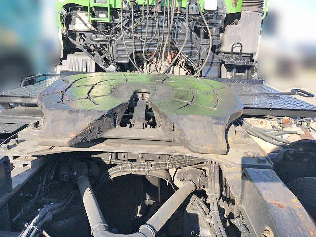 日野プロフィアトレーラーヘッド（トラクターヘッド）大型（10t）[写真06]