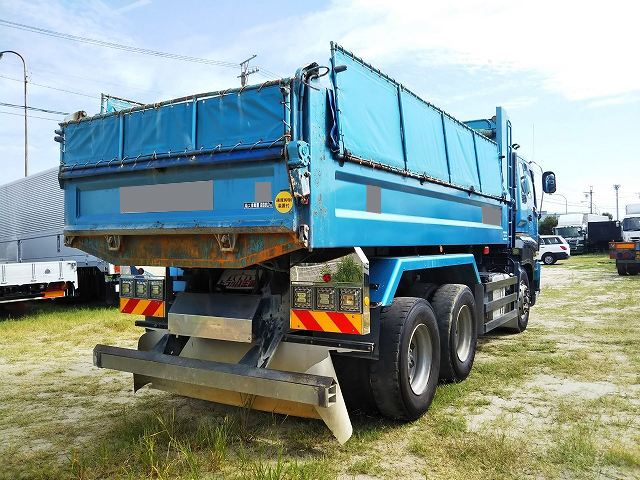 いすゞギガダンプ大型（10t）[写真02]