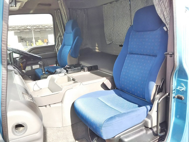 いすゞギガダンプ大型（10t）[写真24]