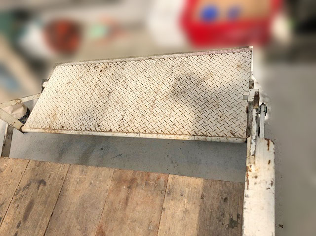 トヨタタウンエース平ボディ小型（2t・3t）[写真09]