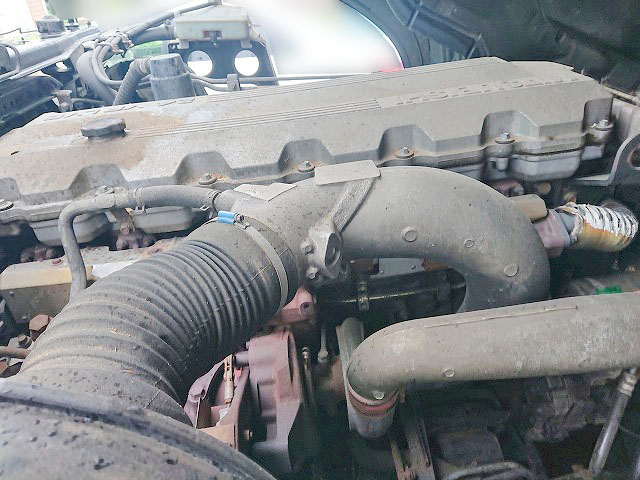 三菱ふそうスーパーグレートトレーラーヘッド（トラクターヘッド）大型（10t）[写真18]