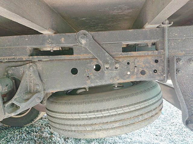 いすゞエルフダブルキャブ（Wキャブ）小型（2t・3t）[写真12]