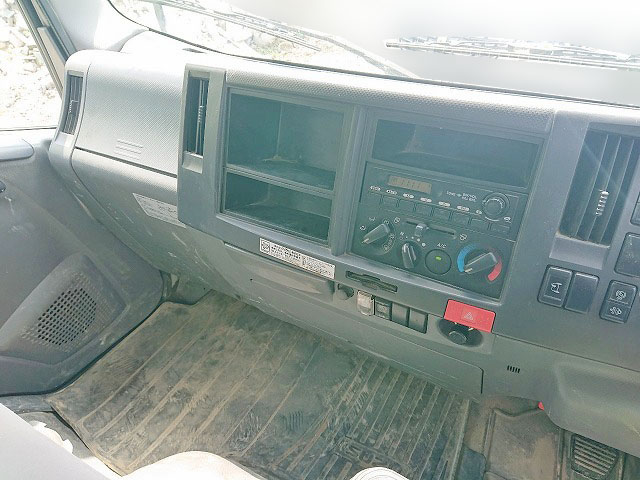 いすゞエルフダブルキャブ（Wキャブ）小型（2t・3t）[写真18]