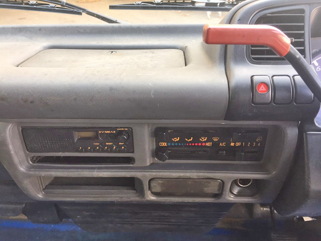 いすゞエルフローダーダンプ小型（2t・3t）[写真39]