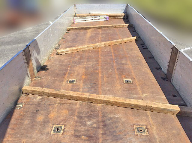 三菱ふそうスーパーグレートユニック4段大型（10t）[写真09]