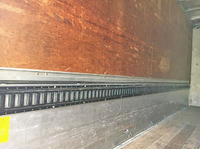 三菱ふそうキャンターアルミウイング小型（2t・3t）[写真10]