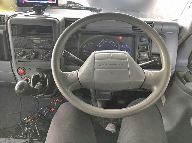 三菱ふそうキャンターアルミウイング小型（2t・3t）[写真28]