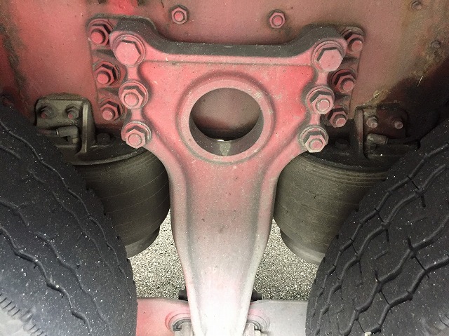 いすゞギガ冷蔵冷凍ウイング大型（10t）[写真14]