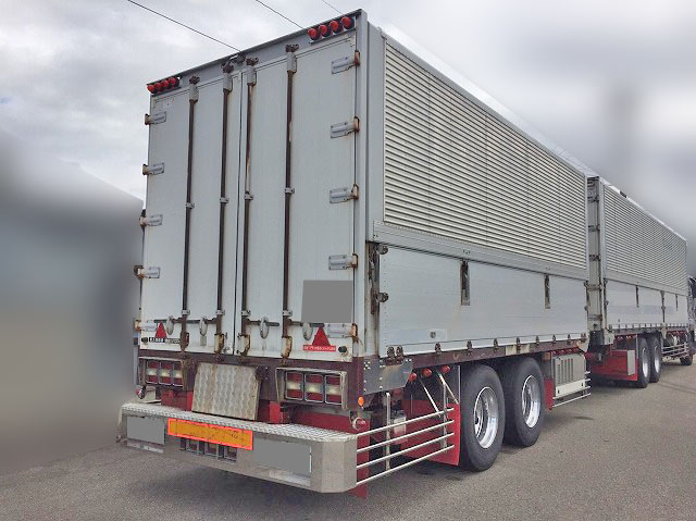 いすゞギガ冷蔵冷凍ウイング大型（10t）[写真22]