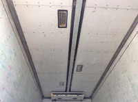 いすゞギガ冷蔵冷凍ウイング大型（10t）[写真28]