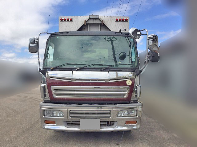 いすゞギガ冷蔵冷凍ウイング大型（10t）[写真05]