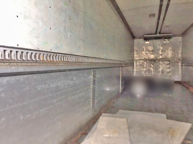 いすゞギガ冷蔵冷凍ウイング大型（10t）[写真07]