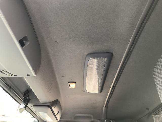 いすゞフォワードアルミウイング中型（4t）[写真32]