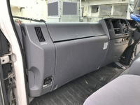 いすゞフォワードアルミウイング中型（4t）[写真34]