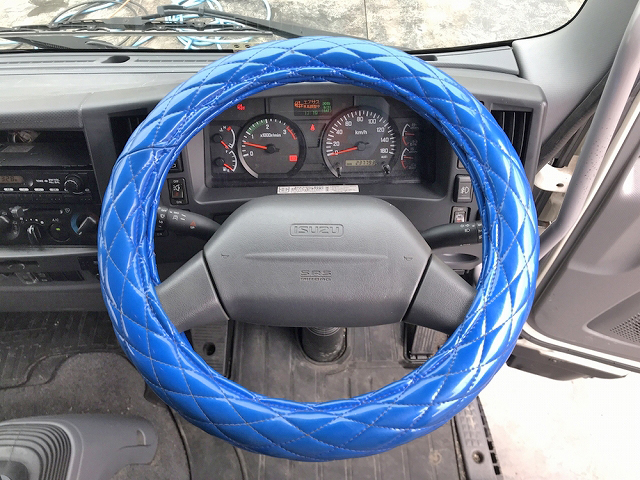 いすゞフォワードアルミウイング中型（4t）[写真38]