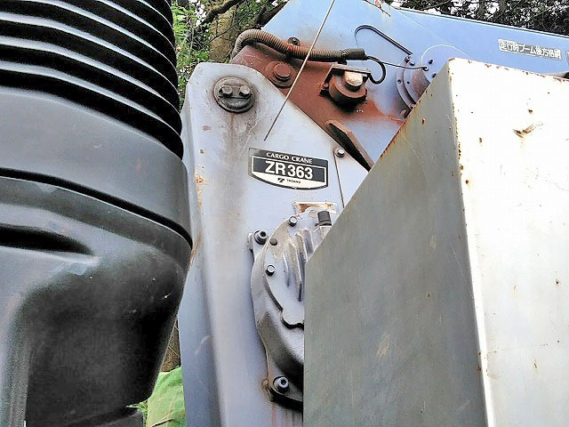 三菱ふそうファイタークレーン3段中型（4t）[写真13]