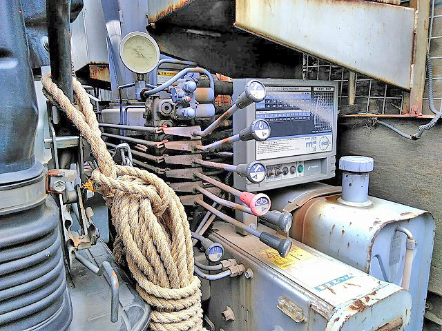 三菱ふそうファイタークレーン3段中型（4t）[写真15]