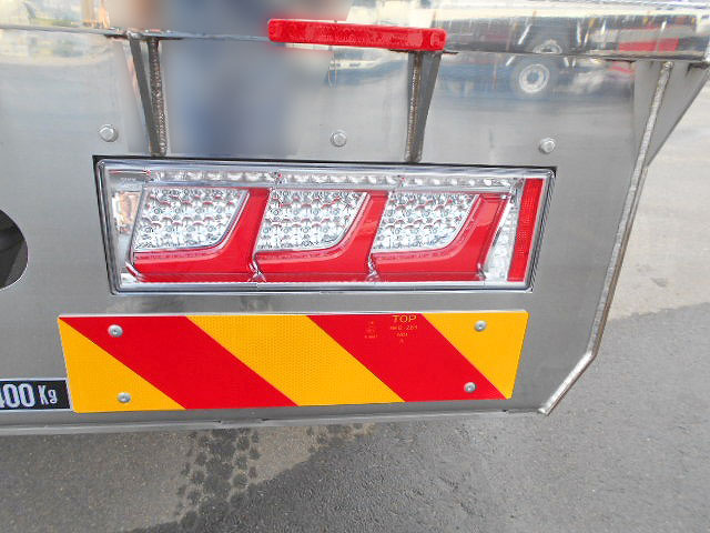 三菱ふそうファイターセルフクレーン4段増トン（6t・8t）[写真16]