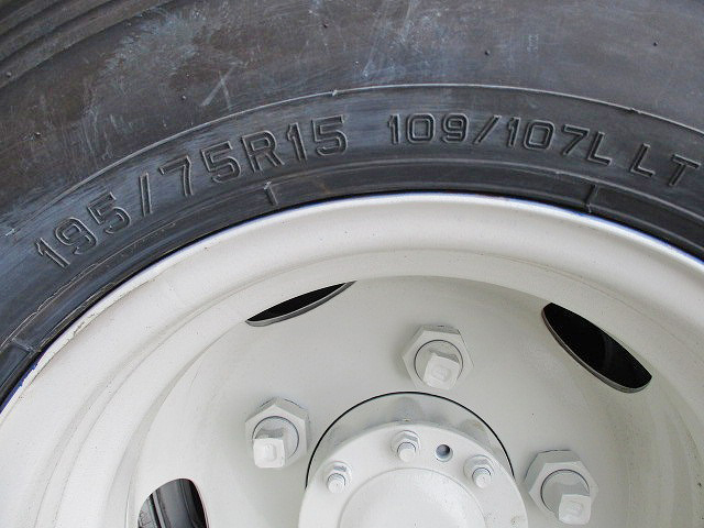 日野デュトロパネルバン小型（2t・3t）[写真12]