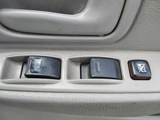 日野デュトロパネルバン小型（2t・3t）[写真20]