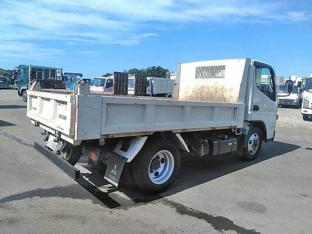 三菱ふそうキャンターダンプ小型（2t・3t）[写真02]