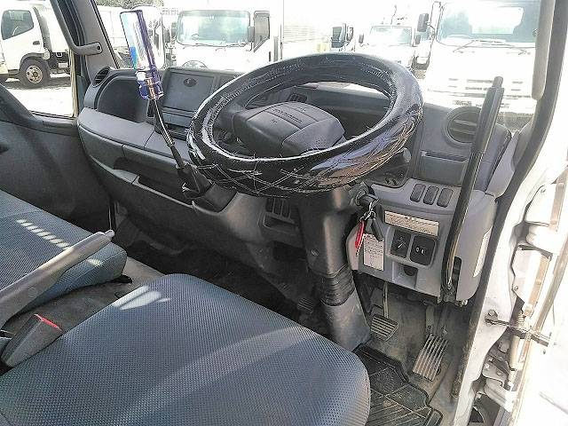 三菱ふそうキャンターダンプ小型（2t・3t）[写真33]