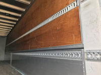 UDトラックスクオンアルミウイング大型（10t）[写真13]