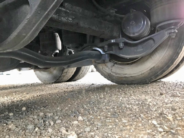 UDトラックスクオンアルミウイング大型（10t）[写真19]