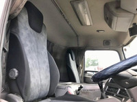 UDトラックスクオンアルミウイング大型（10t）[写真31]