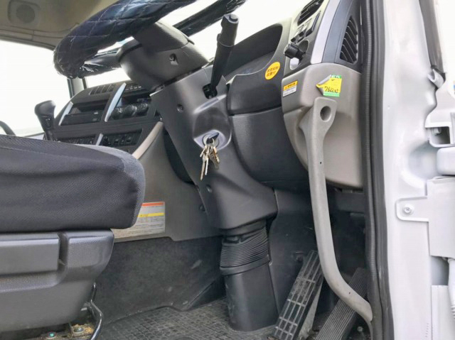 UDトラックスクオンアルミウイング大型（10t）[写真32]