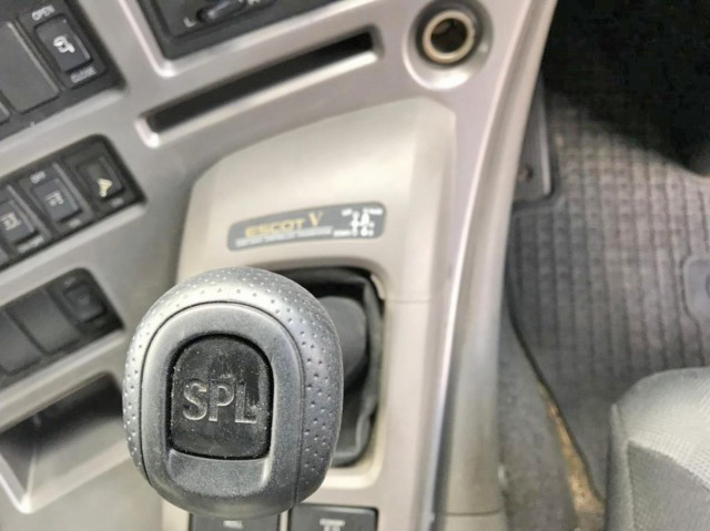 UDトラックスクオンアルミウイング大型（10t）[写真33]