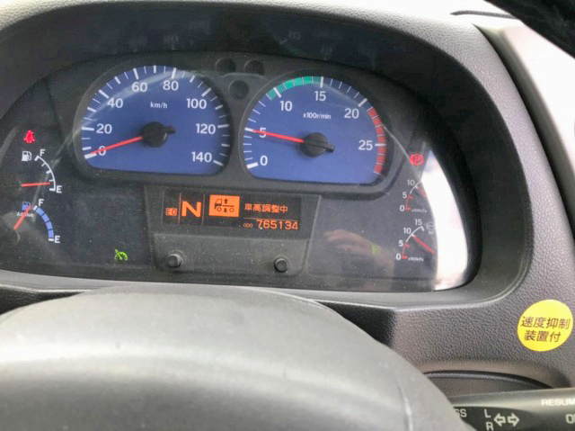 UDトラックスクオンアルミウイング大型（10t）[写真34]