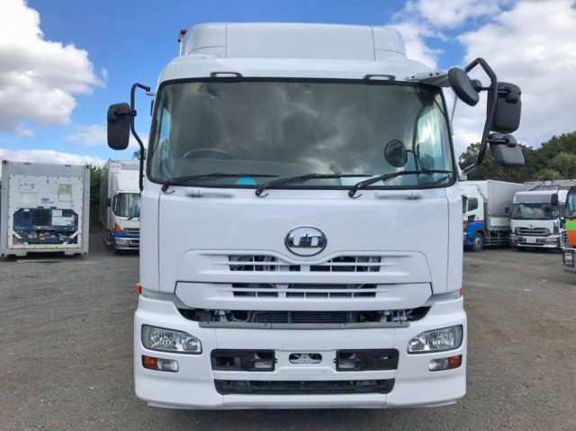 UDトラックスクオンアルミウイング大型（10t）[写真08]