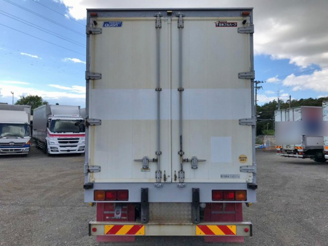 UDトラックスクオンアルミウイング大型（10t）[写真09]