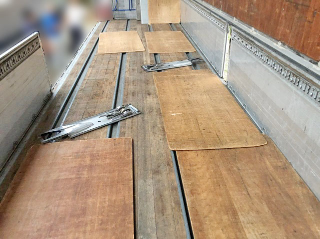 日野プロフィアアルミウイング大型（10t）[写真12]