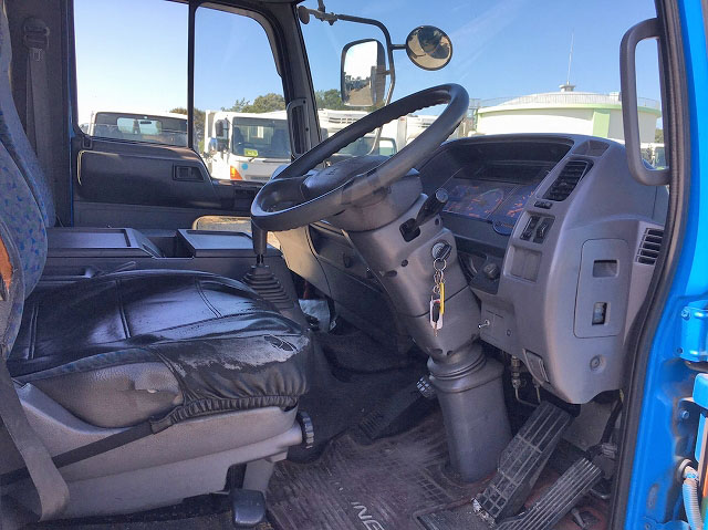 日野レンジャーアルミブロック中型（4t）[写真28]