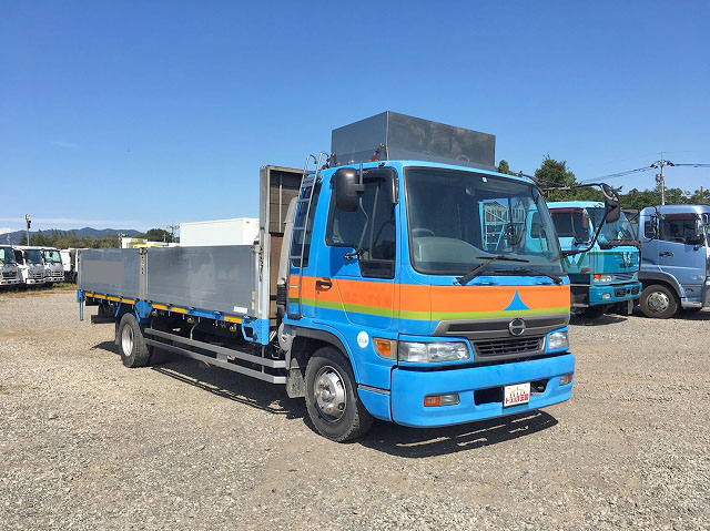 日野レンジャーアルミブロック中型（4t）[写真03]