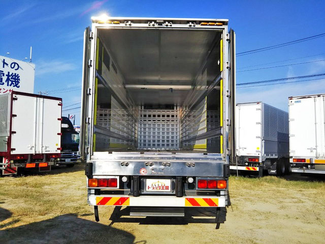 UDトラックスクオン冷凍車（冷蔵車）大型（10t）[写真11]