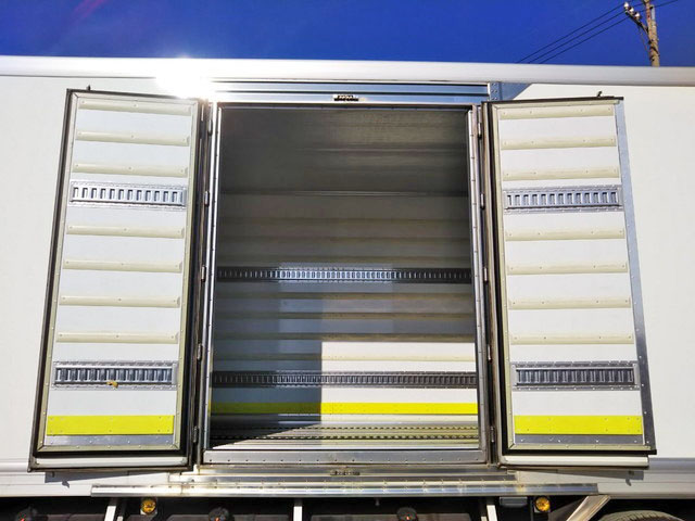 UDトラックスクオン冷凍車（冷蔵車）大型（10t）[写真13]